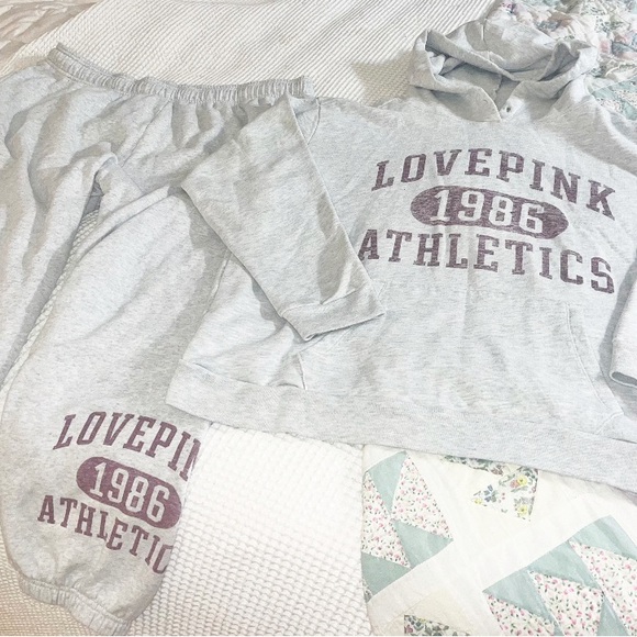 PINK Victoria Secret Sweat Set - Picture 2 of 4